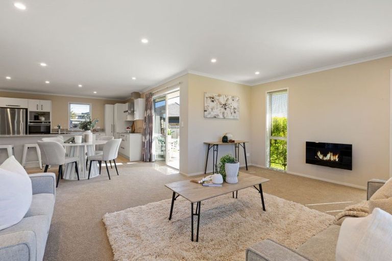Photo of property in 43 Plescher Crescent, Leamington, Cambridge, 3432