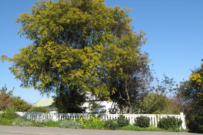 Photo of property in 150 Dyers Pass Road, Cashmere, Christchurch, 8022