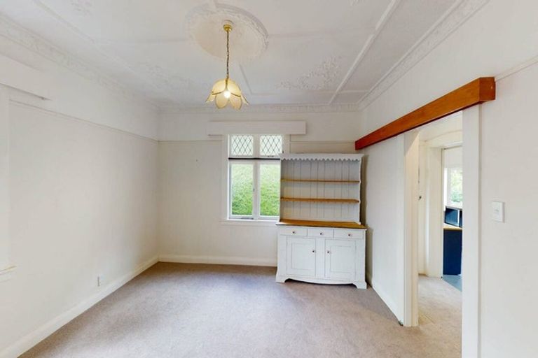 Photo of property in 120 Sutherland Road, Melrose, Wellington, 6023