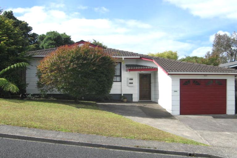 Photo of property in 46 Girrahween Drive, Totara Vale, Auckland, 0629