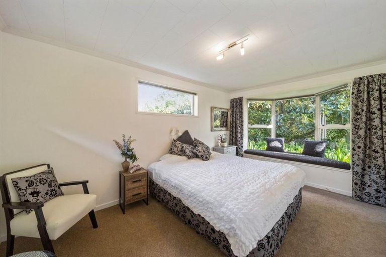Photo of property in 7 Mcfarlane Street, Oakura, 4314