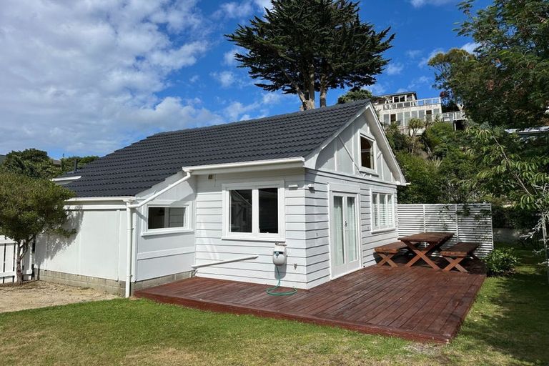 Photo of property in 16 Renown Road, Raumati South, Paraparaumu, 5032