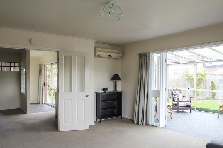 Photo of property in 12 Doon Street, Oamaru North, Oamaru, 9400