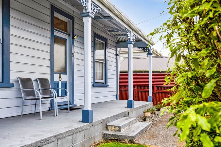 Photo of property in 82 Union Street, Hawera, 4610