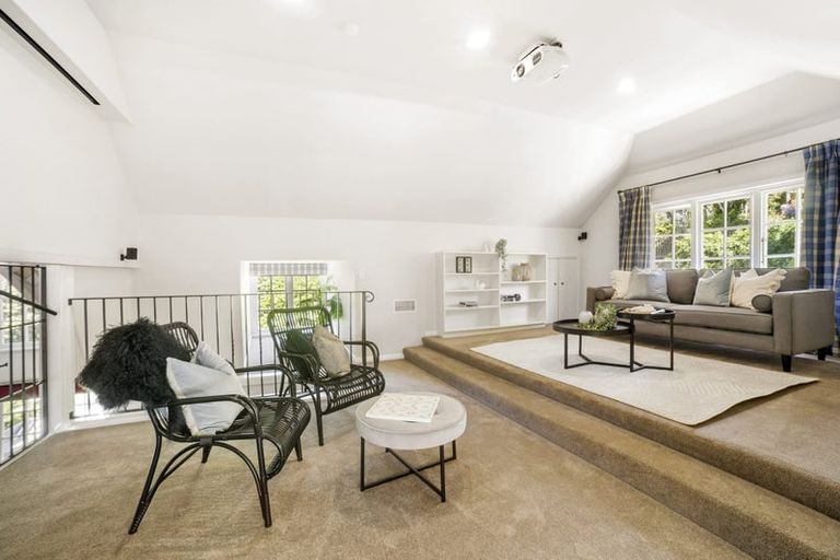 Photo of property in 5a Raroa Road, Kelburn, Wellington, 6012