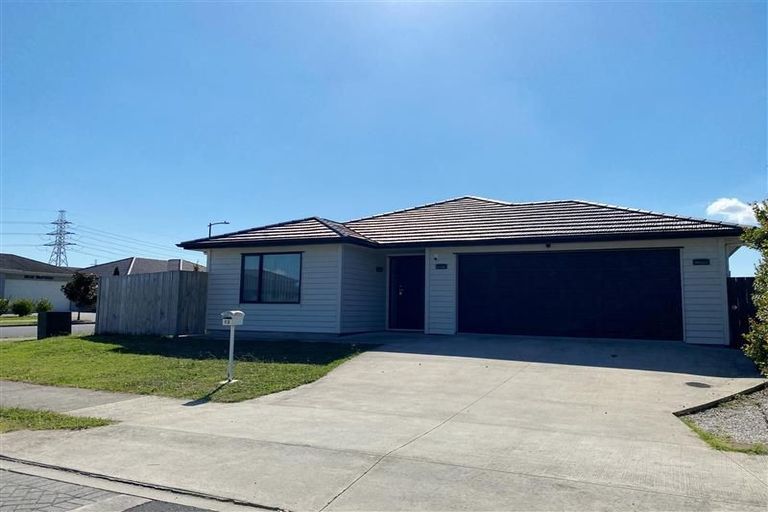 Photo of property in 12 Peerless Avenue, Takanini, 2112