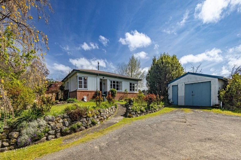 Photo of property in 18 Pukeko Street, Taihape, 4720