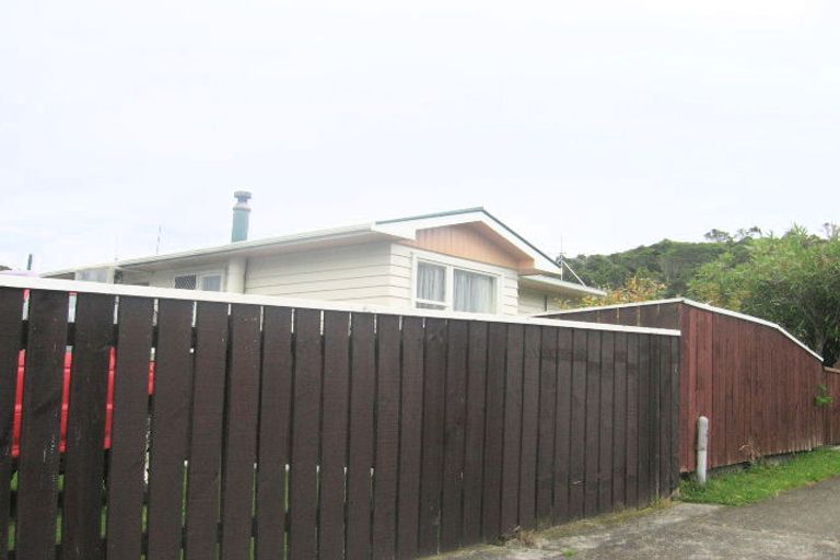 Photo of property in 16 Clematis Grove, Maungaraki, Lower Hutt, 5010