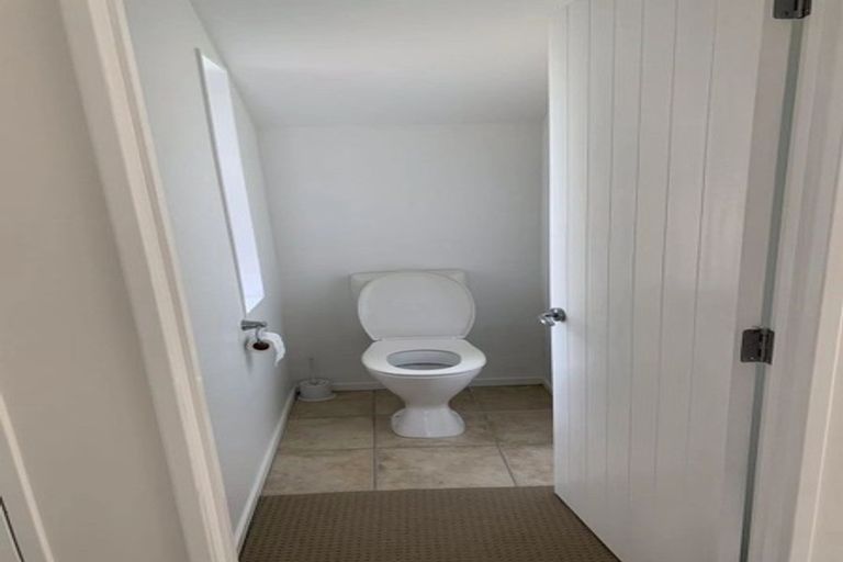 Photo of property in 7 Lissleton Drive, East Tamaki, Auckland, 2013