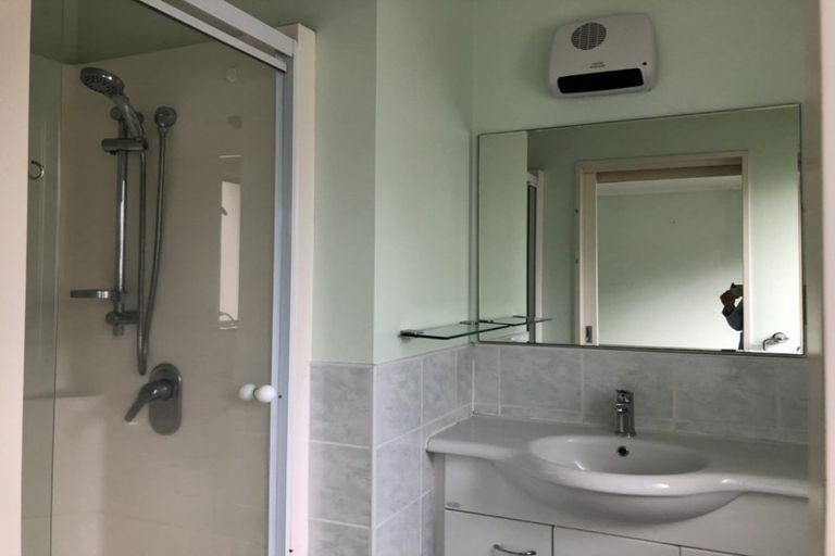 Photo of property in 6 Waylen Place, Burswood, Auckland, 2013