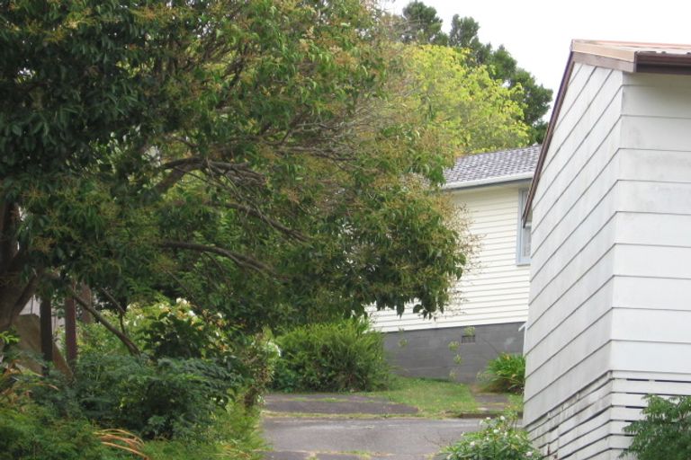 Photo of property in 2/15 Park Road, Glenfield, Auckland, 0629