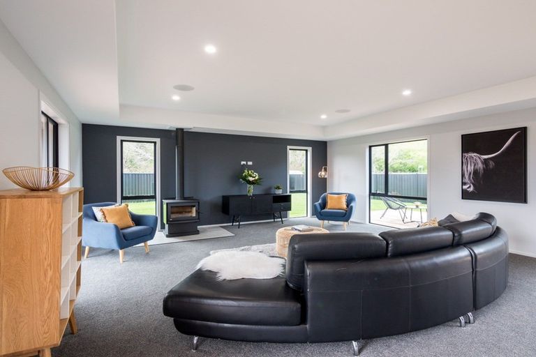 Photo of property in 19 Franks Place, Outram, 9019