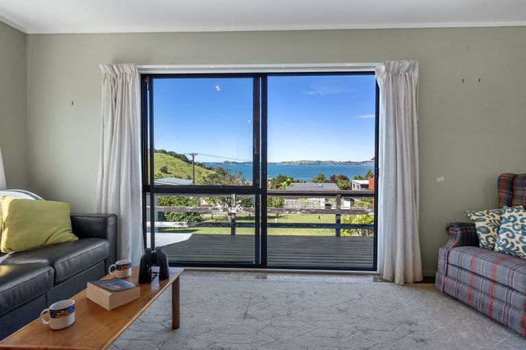 Photo of property in 10 Kookaburra Drive, Tawharanui Peninsula, Matakana, 0986