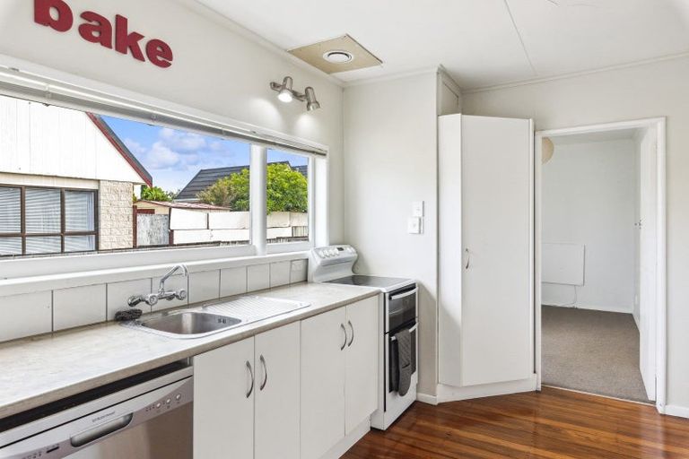 Photo of property in 7 Warrimoo Street, Paraparaumu, 5032