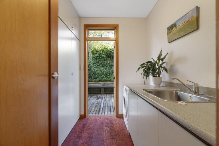 Photo of property in 20a Signal Hill Road, Opoho, Dunedin, 9010