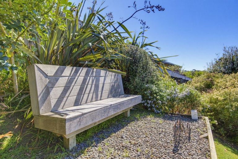 Photo of property in 10 Sams Way, Raumati South, Paraparaumu, 5032