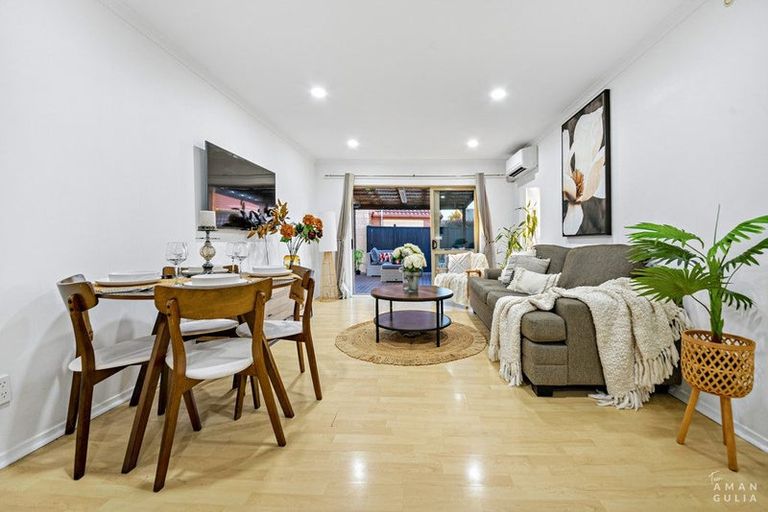 Photo of property in 2 Kilmarnock Avenue, Ranui, Auckland, 0612