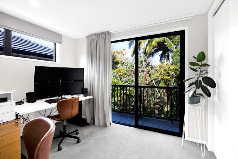 Photo of property in 7 Mackillop Way, Brooklands, New Plymouth, 4310