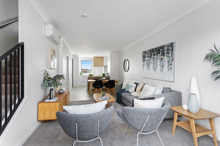 Photo of property in 3 Park Green Avenue, Rosehill, Papakura, 2113