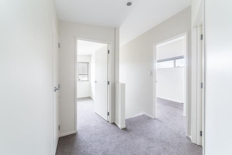 Photo of property in 17/45a Swanson Road, Henderson, Auckland, 0610