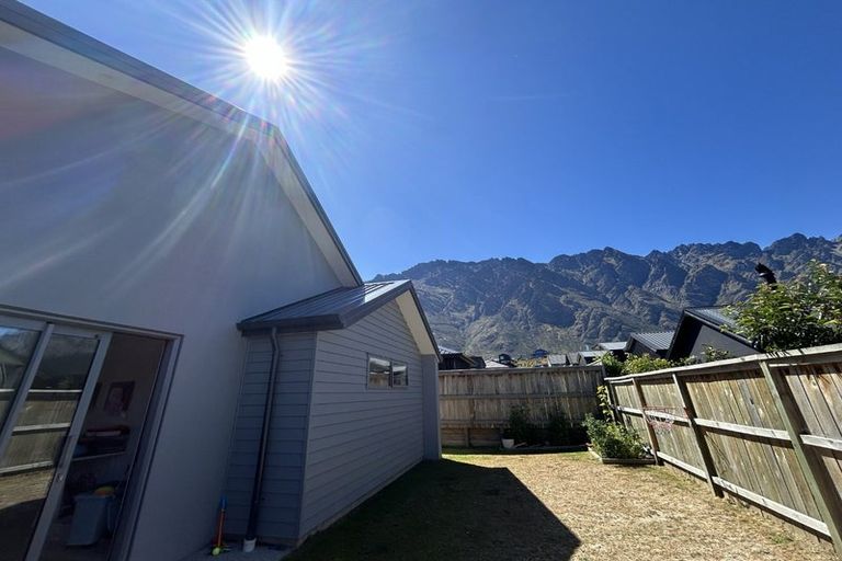 Photo of property in 15 Corriedale Road, Jacks Point, 9371