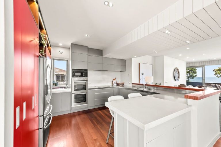 Photo of property in 88 Marine Parade, Paraparaumu Beach, Paraparaumu, 5032