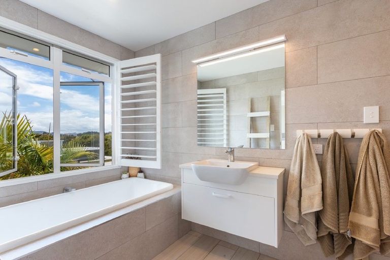 Photo of property in 33 Rua Road, Mangawhai, 0573