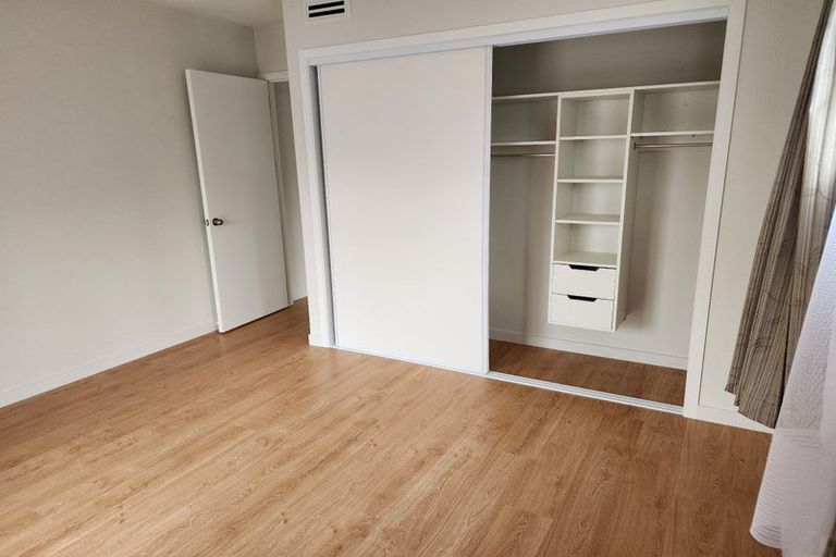 Photo of property in 46 Spinnaker Drive, Te Atatu Peninsula, Auckland, 0610