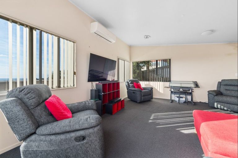 Photo of property in 31 Crownhill Street, Spotswood, New Plymouth, 4310