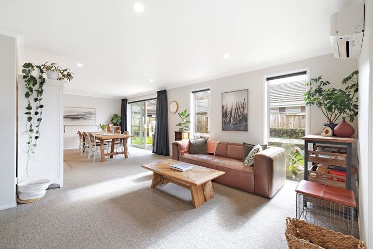 Photo of property in 2 Raiha Street, Papamoa Beach, Papamoa, 3118