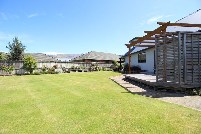 Photo of property in 30 Albert Drive, Clyde, 9330