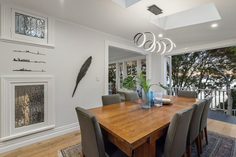 Photo of property in 36 Queen Street, Northcote Point, Auckland, 0627