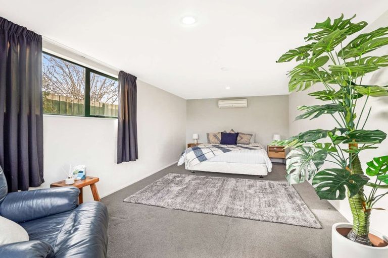 Photo of property in 8 Roberts Road, Hei Hei, Christchurch, 8042