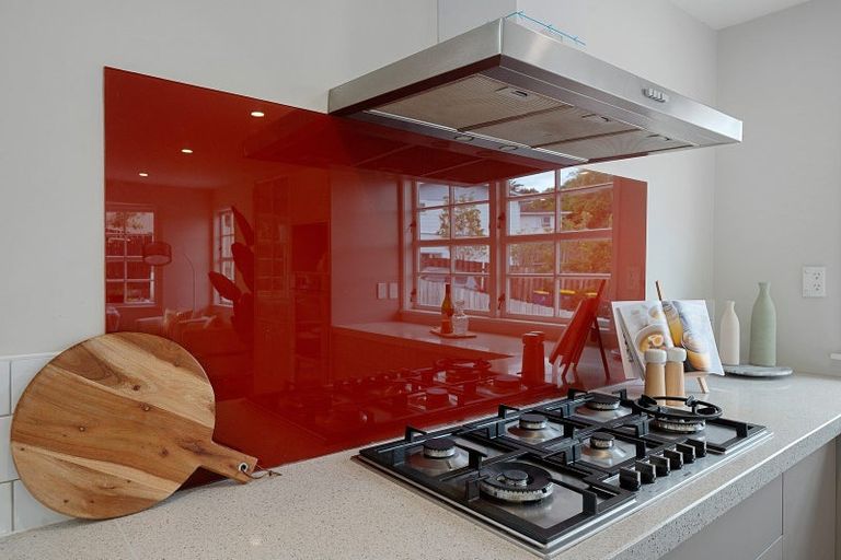 Photo of property in 28 Cockayne Crescent, Sunnynook, Auckland, 0620