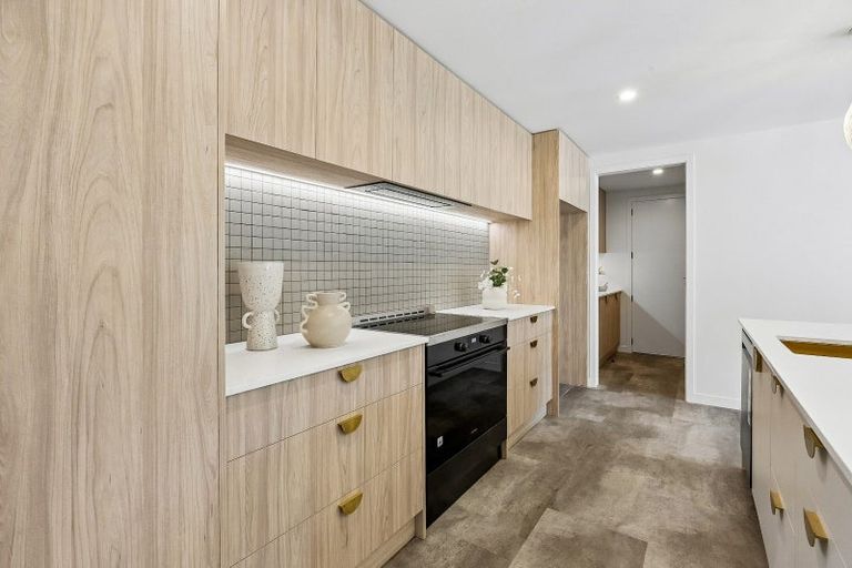 Photo of property in 14 Caroline Way, Abbotsford, 9018
