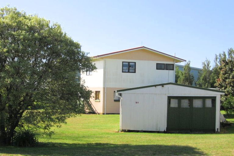 Photo of property in 31 Banks Street, Cooks Beach, Whitianga, 3591