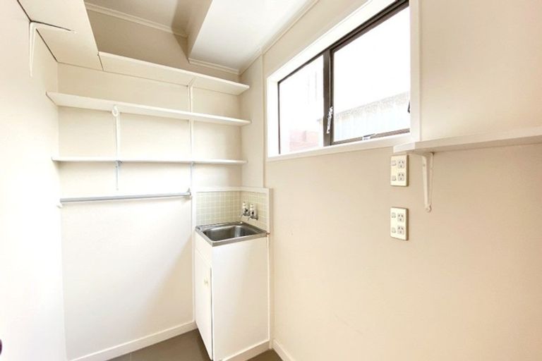 Photo of property in 68 Donovan Street, Blockhouse Bay, Auckland, 0600