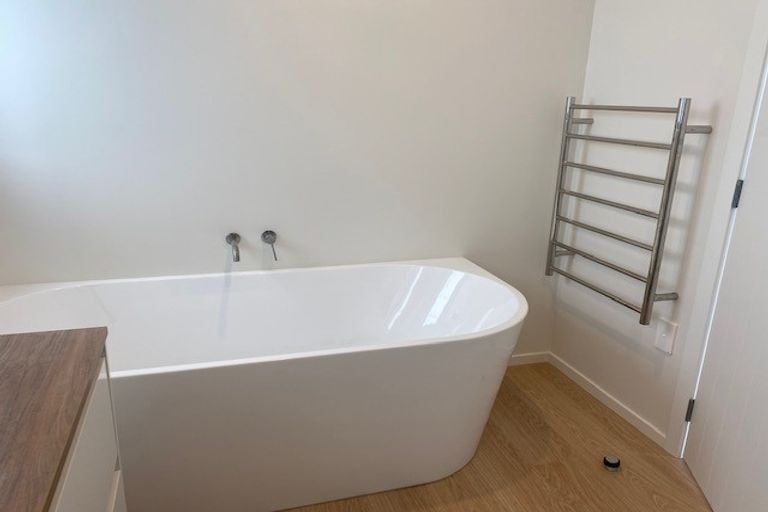 Photo of property in 33 Omahina Street, Raglan, 3225