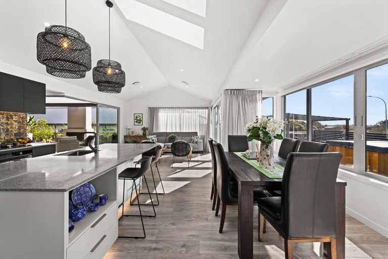 Photo of property in 143 Arataki Road, Havelock North, 4130