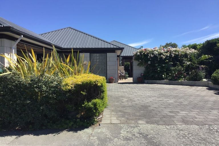 Photo of property in 5 Larnach Street, Waimairi Beach, Christchurch, 8083