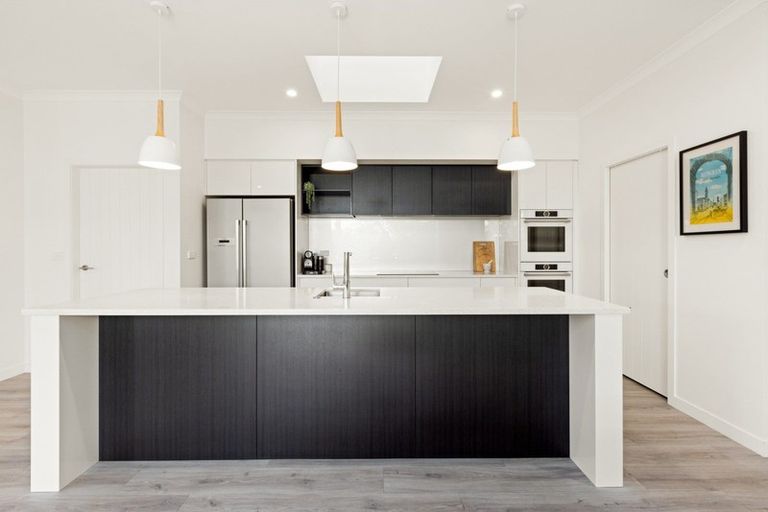 Photo of property in 7c Whakatomo Place, Havelock North, 4130