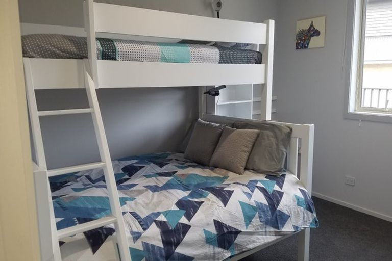 Photo of property in 25 Motu-au Close, Manapouri, 9679