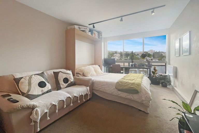 Photo of property in Vedado Apartments, 208/41 Hopper Street, Mount Cook, Wellington, 6011