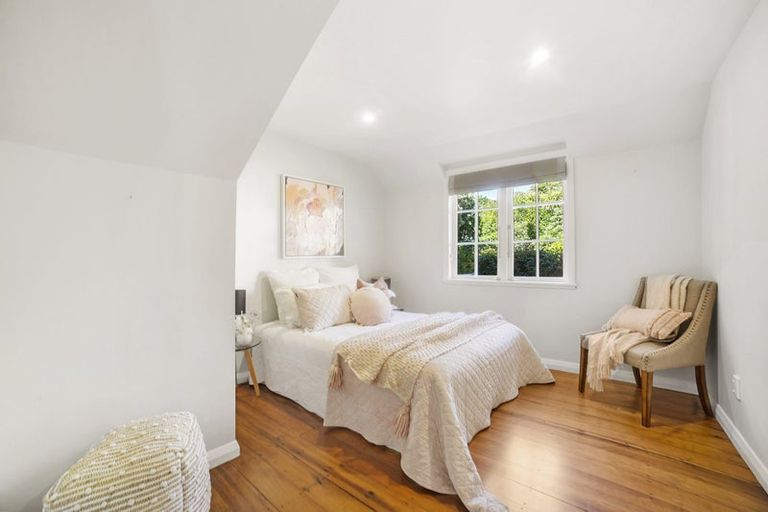 Photo of property in 5a Raroa Road, Kelburn, Wellington, 6012