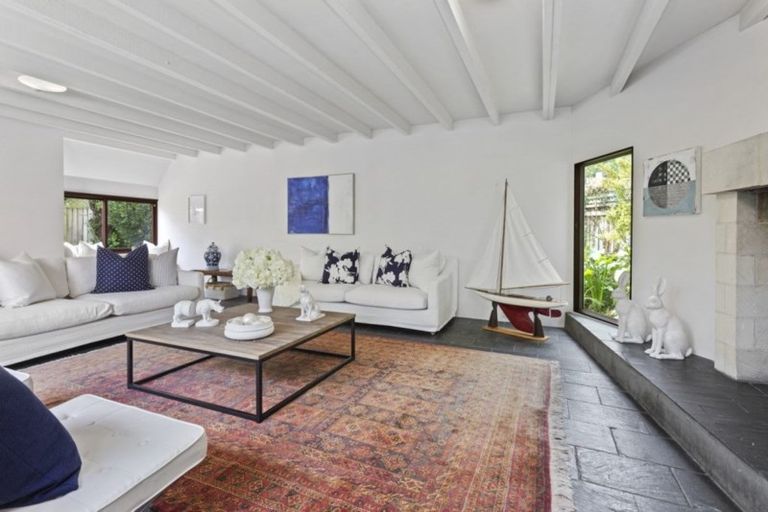 Photo of property in 114 Merivale Lane, Merivale, Christchurch, 8014