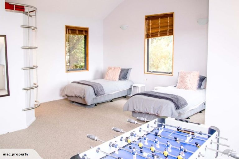 Photo of property in 4 Aranoni Track, Clifton, Christchurch, 8081