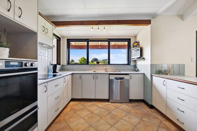 Photo of property in 18 Onaero Beach Road, Onaero, Waitara, 4383