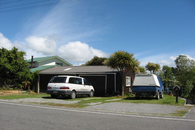 Photo of property in 6 Shelswell Street, Westport, 7825