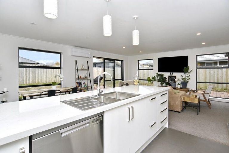 Photo of property in 30 Quinn Crescent, Woodend, 7610