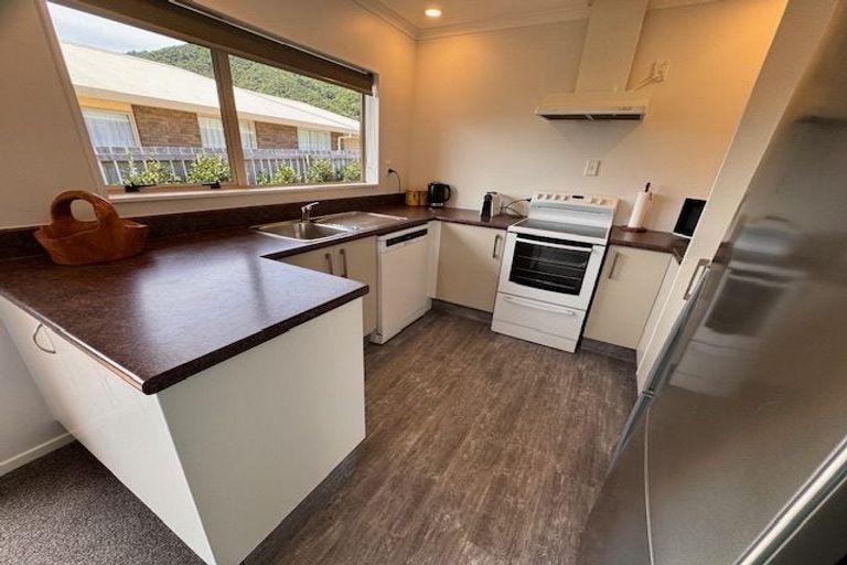 Photo of property in 67 Moana View Road, Waikawa, Picton, 7220